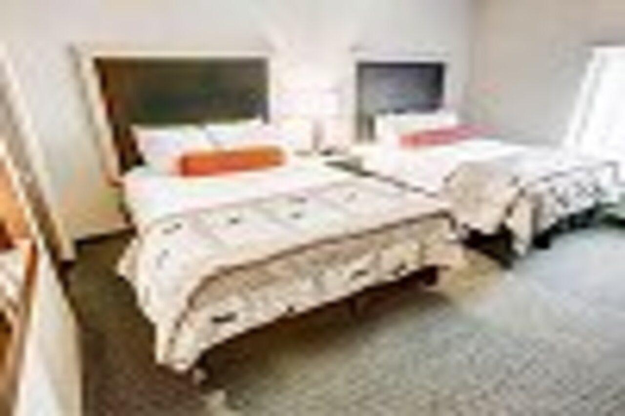 Hotel Fairfield By Marriott & Casino Area 3*