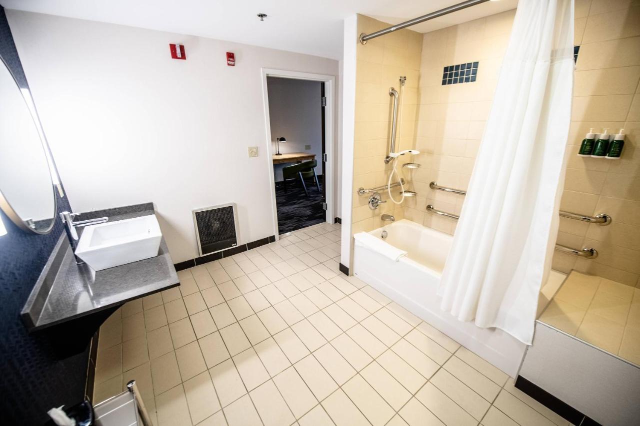 Fairfield By Marriott & Casino Area 3*