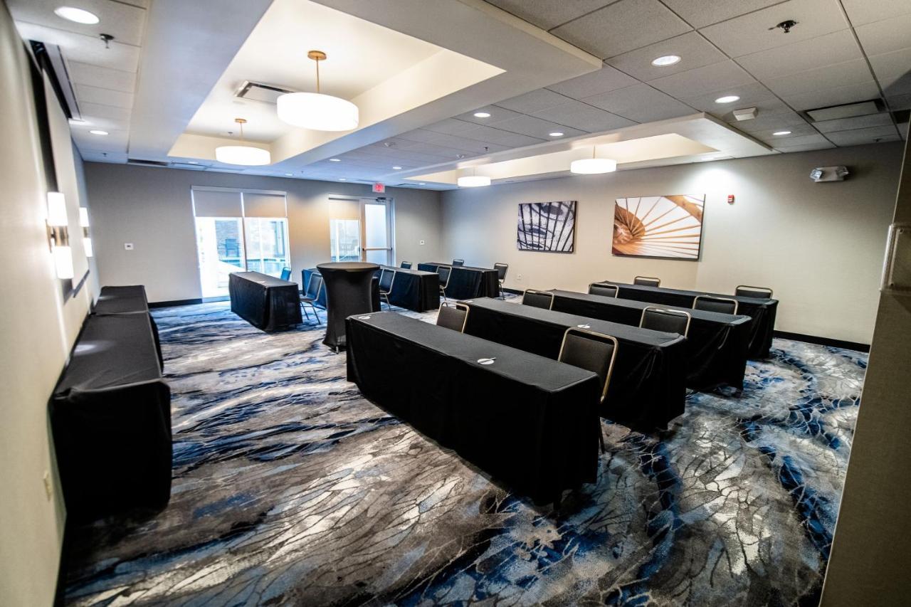 Hotel Fairfield By Marriott & Casino Area