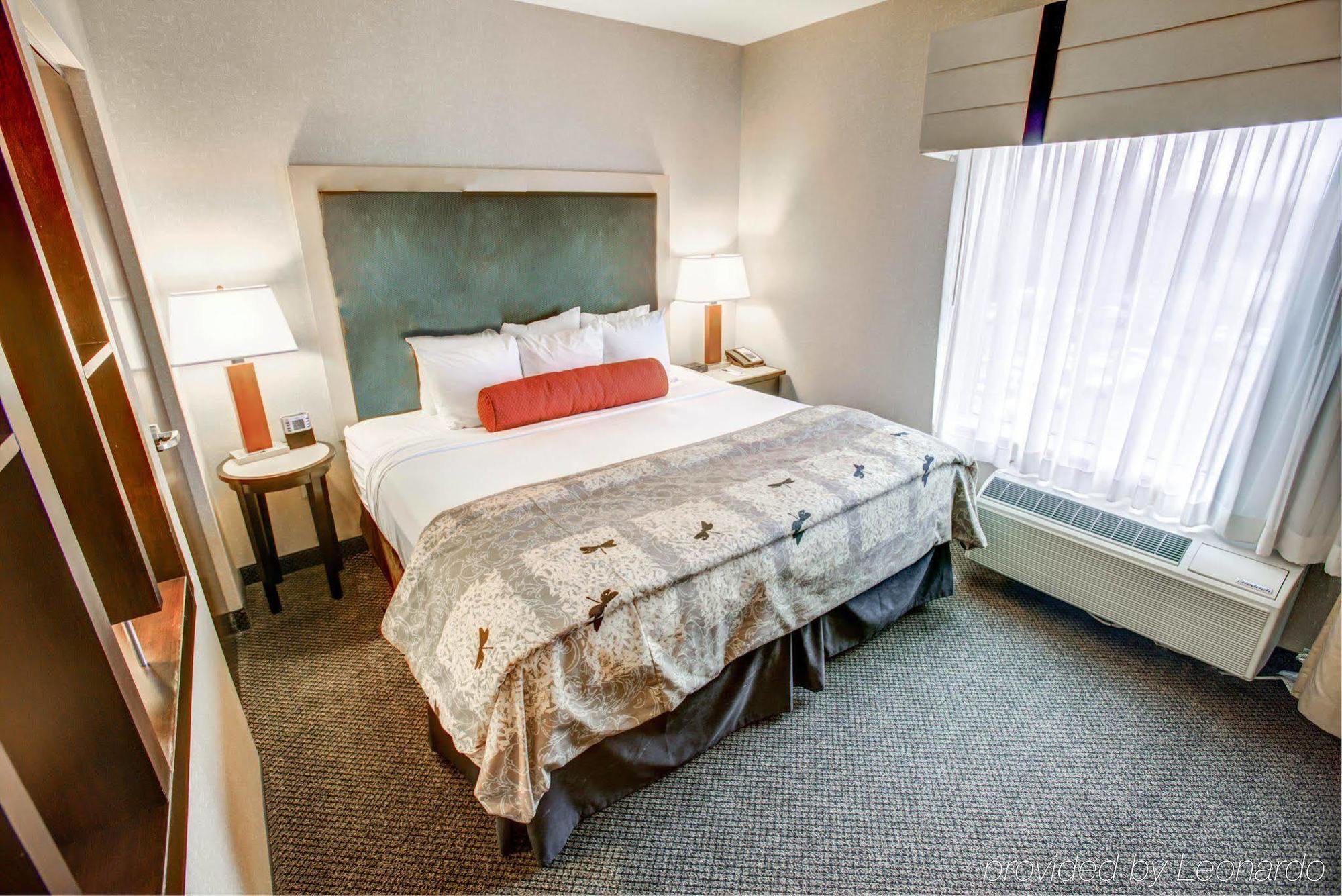 Hotel Fairfield By Marriott & Casino Area